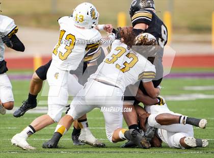 Thumbnail 1 in Crawford vs Italy UIL 2A D1 Regional Playoff photogallery.
