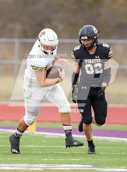 Thumbnail 3 in Crawford vs Italy UIL 2A D1 Regional Playoff photogallery.