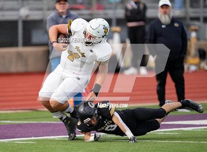 Thumbnail 2 in Crawford vs Italy UIL 2A D1 Regional Playoff photogallery.