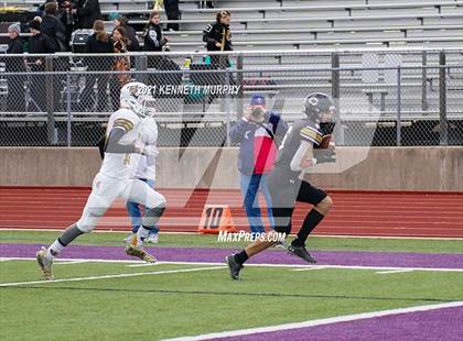 Thumbnail 1 in Crawford vs Italy UIL 2A D1 Regional Playoff photogallery.