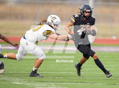 Thumbnail 1 in Crawford vs Italy UIL 2A D1 Regional Playoff photogallery.
