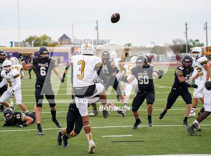 Thumbnail 1 in Crawford vs Italy UIL 2A D1 Regional Playoff photogallery.