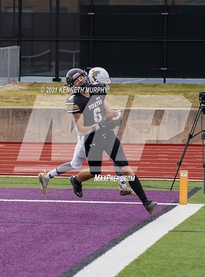 Thumbnail 2 in Crawford vs Italy UIL 2A D1 Regional Playoff photogallery.