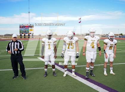 Thumbnail 1 in Crawford vs Italy UIL 2A D1 Regional Playoff photogallery.