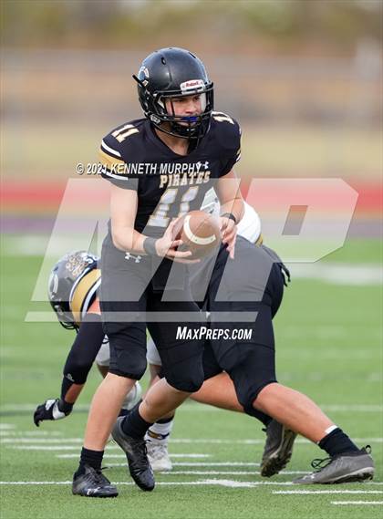 Thumbnail 1 in Crawford vs Italy UIL 2A D1 Regional Playoff photogallery.