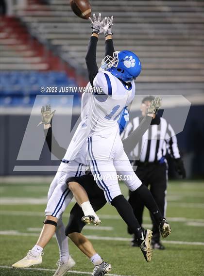 Thumbnail 1 in Izard County vs. Rector (AAA 8 Man Final) photogallery.