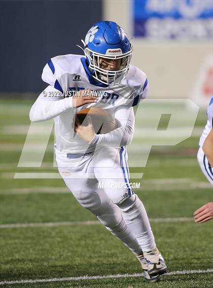 Thumbnail 2 in Izard County vs. Rector (AAA 8 Man Final) photogallery.