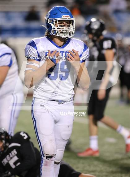 Thumbnail 3 in Izard County vs. Rector (AAA 8 Man Final) photogallery.