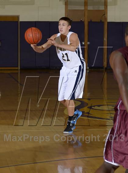 Thumbnail 1 in Bayport-Blue Point vs Walt Whitman (Islip Holiday Tournament Final) photogallery.