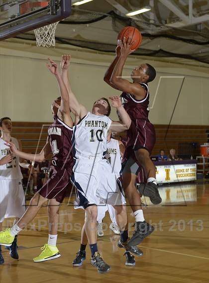 Thumbnail 1 in Bayport-Blue Point vs Walt Whitman (Islip Holiday Tournament Final) photogallery.