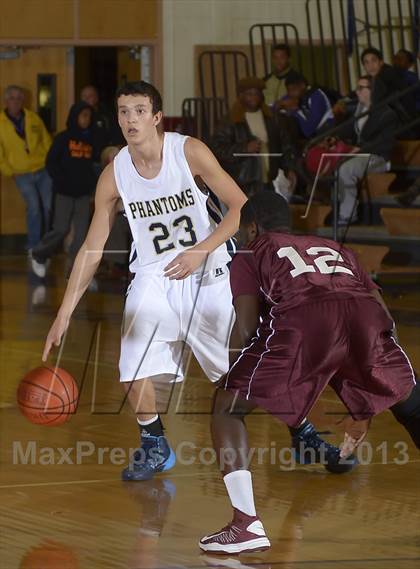 Thumbnail 3 in Bayport-Blue Point vs Walt Whitman (Islip Holiday Tournament Final) photogallery.