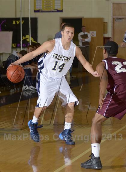 Thumbnail 1 in Bayport-Blue Point vs Walt Whitman (Islip Holiday Tournament Final) photogallery.