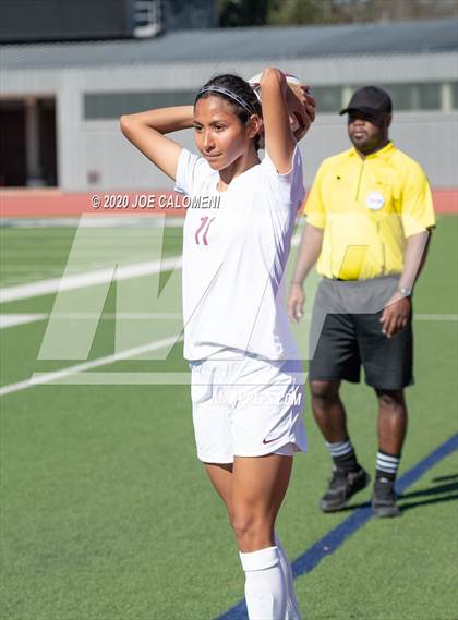 Thumbnail 1 in Lee [Robert E.] vs Harlandale (SAISD Tournament) photogallery.