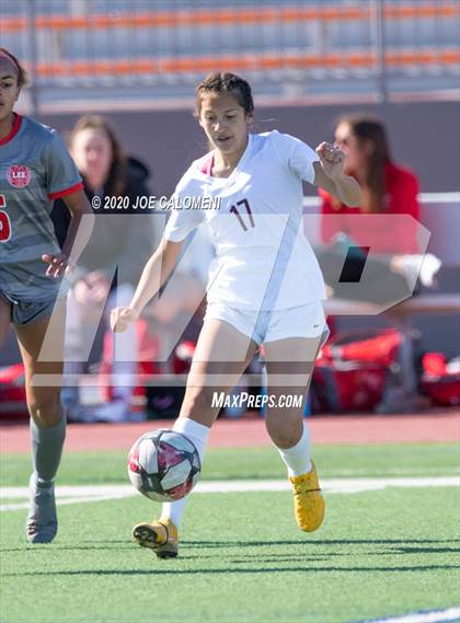 Thumbnail 1 in Lee [Robert E.] vs Harlandale (SAISD Tournament) photogallery.