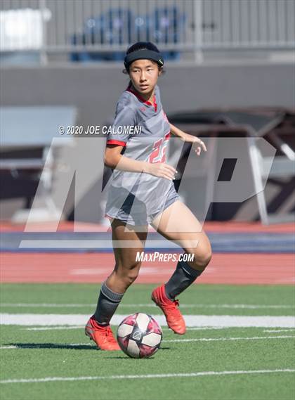 Thumbnail 3 in Lee [Robert E.] vs Harlandale (SAISD Tournament) photogallery.