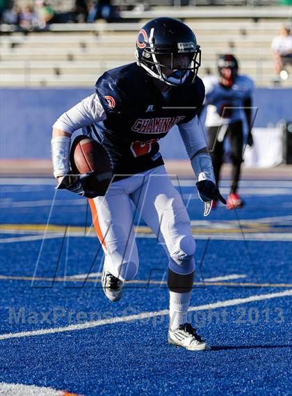 Thumbnail 2 in Harvard-Westlake @ Chaminade photogallery.