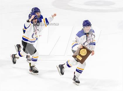 Thumbnail 2 in Gorham vs. Cheverus (MPA Regional Final) photogallery.