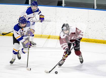 Thumbnail 2 in Gorham vs. Cheverus (MPA Regional Final) photogallery.