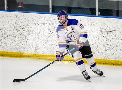 Thumbnail 2 in Gorham vs. Cheverus (MPA Regional Final) photogallery.