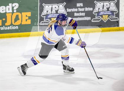 Thumbnail 3 in Gorham vs. Cheverus (MPA Regional Final) photogallery.