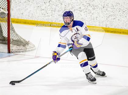 Thumbnail 2 in Gorham vs. Cheverus (MPA Regional Final) photogallery.