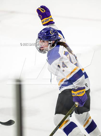 Thumbnail 3 in Gorham vs. Cheverus (MPA Regional Final) photogallery.