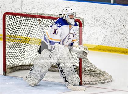 Thumbnail 2 in Gorham vs. Cheverus (MPA Regional Final) photogallery.