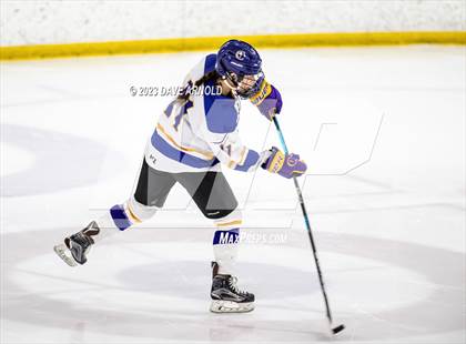 Thumbnail 3 in Gorham vs. Cheverus (MPA Regional Final) photogallery.