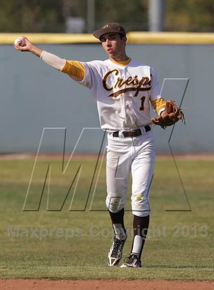 Thumbnail 1 in Loyola @ Crespi photogallery.