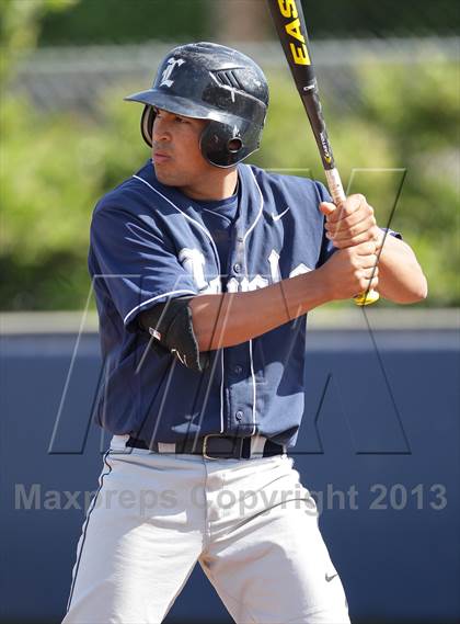 Thumbnail 1 in Loyola @ Crespi photogallery.