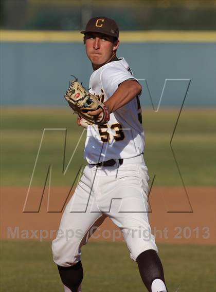 Thumbnail 3 in Loyola @ Crespi photogallery.
