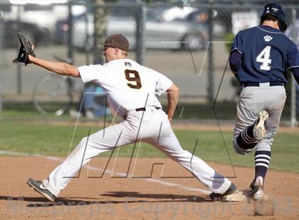 Thumbnail 2 in Loyola @ Crespi photogallery.