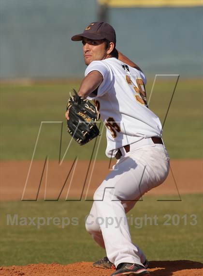 Thumbnail 3 in Loyola @ Crespi photogallery.