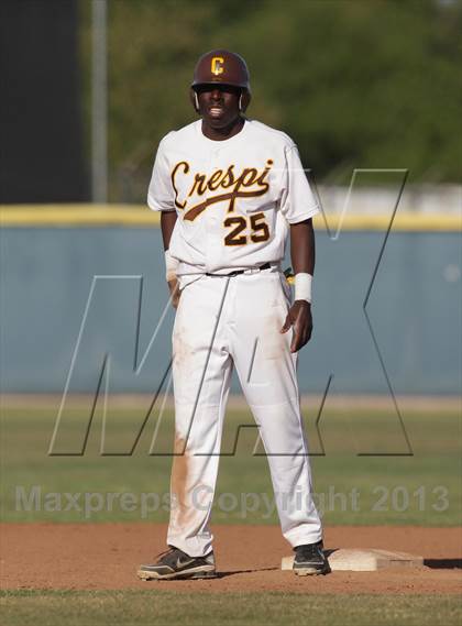 Thumbnail 3 in Loyola @ Crespi photogallery.