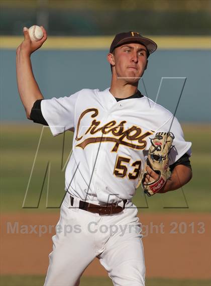 Thumbnail 1 in Loyola @ Crespi photogallery.