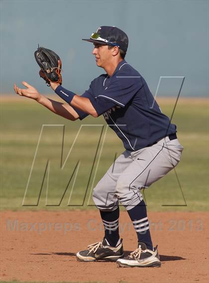 Thumbnail 1 in Loyola @ Crespi photogallery.