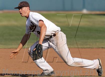 Thumbnail 3 in Loyola @ Crespi photogallery.