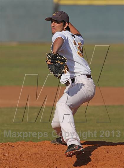 Thumbnail 1 in Loyola @ Crespi photogallery.