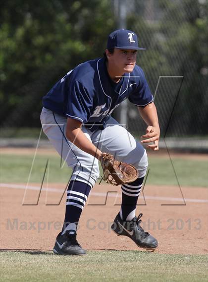 Thumbnail 3 in Loyola @ Crespi photogallery.