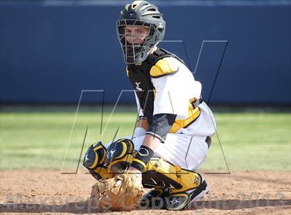 Thumbnail 2 in Loyola @ Crespi photogallery.
