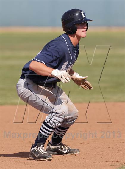 Thumbnail 3 in Loyola @ Crespi photogallery.
