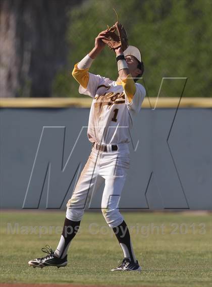 Thumbnail 3 in Loyola @ Crespi photogallery.