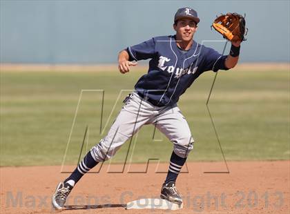 Thumbnail 3 in Loyola @ Crespi photogallery.