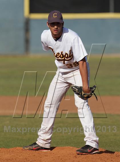 Thumbnail 1 in Loyola @ Crespi photogallery.