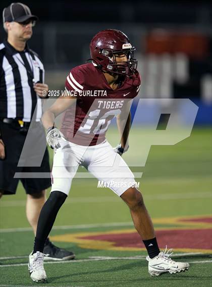 Thumbnail 1 in FR: Del Valle @ Dripping Springs photogallery.