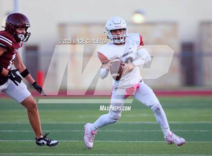 Thumbnail 2 in FR: Del Valle @ Dripping Springs photogallery.