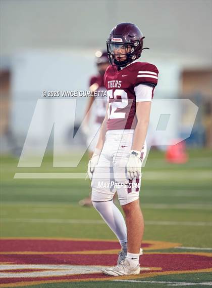 Thumbnail 1 in FR: Del Valle @ Dripping Springs photogallery.