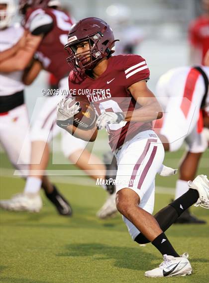 Thumbnail 2 in FR: Del Valle @ Dripping Springs photogallery.