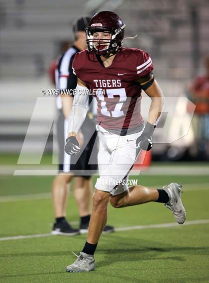 Thumbnail 1 in FR: Del Valle @ Dripping Springs photogallery.