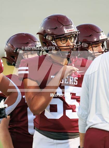 Thumbnail 2 in FR: Del Valle @ Dripping Springs photogallery.